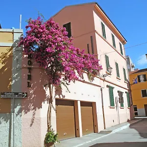 https://albergo-italia-piombino.it-tuscanyhotel.com